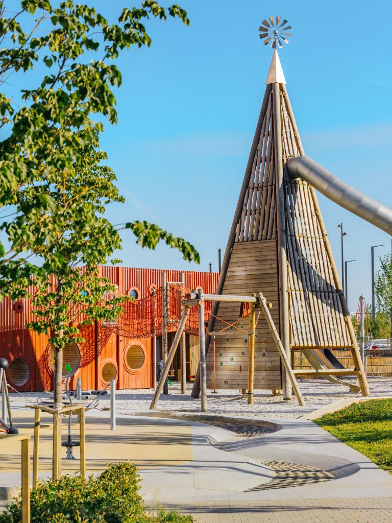 PlayHub «Пирамиды» — «Бунинские луга» — фото № 1